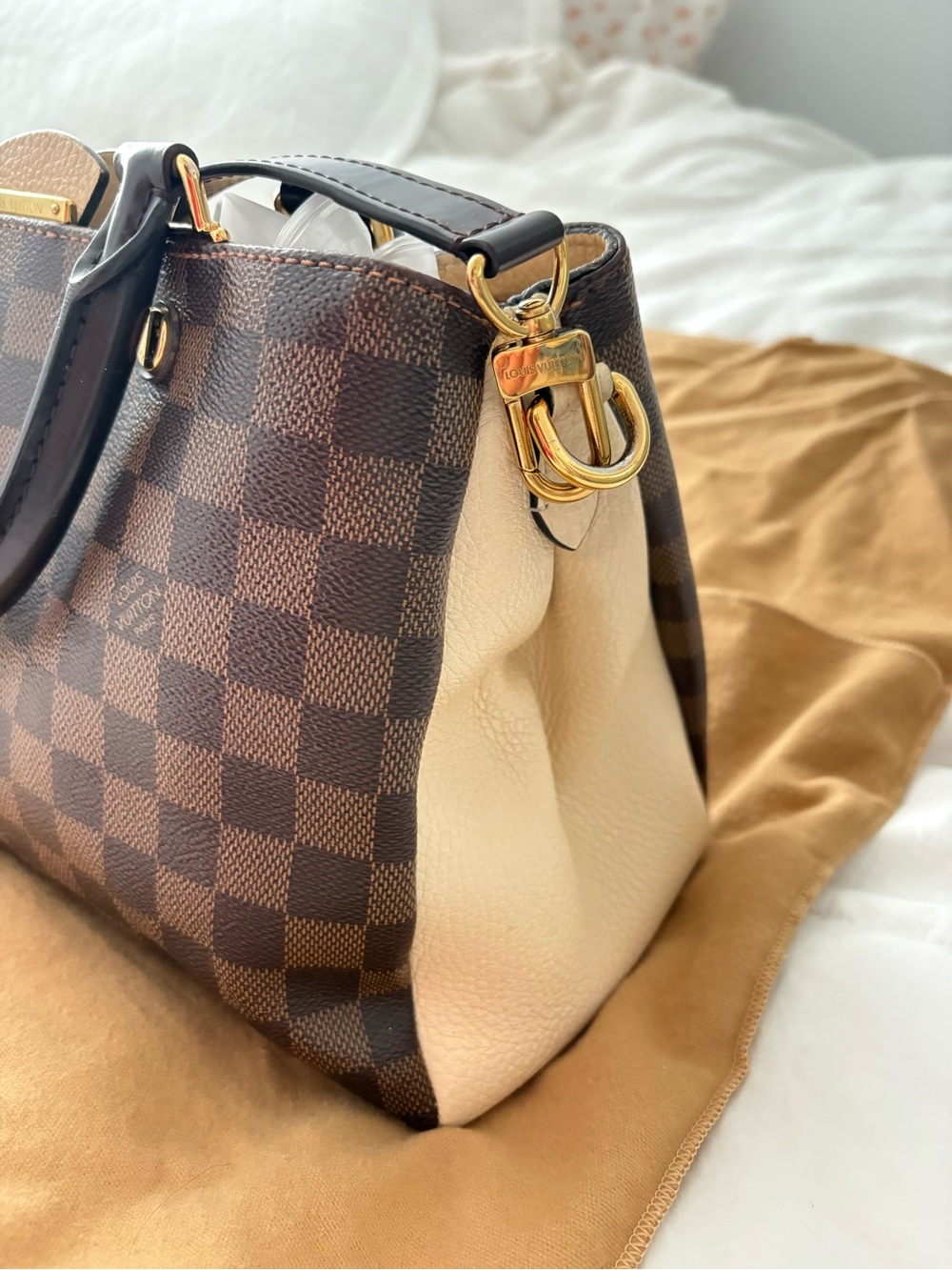 Authentic Louis Vuitton Brown Damier Canvas Bag with Gold Hardware - Picture 3 of 16